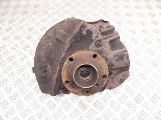 Ступица передняя правая BMW X5-series (E53) 31 21 6 761 576