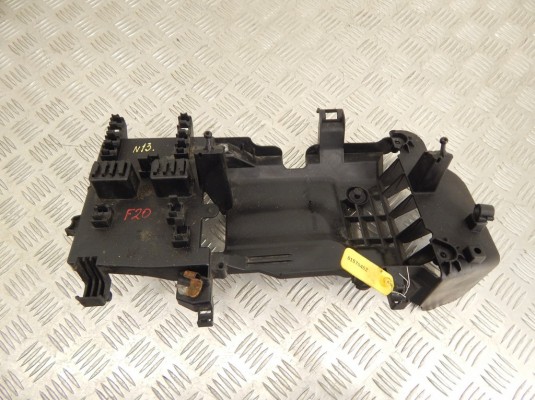 Кронштейн BMW 1-series (F20/21) 12 52 7 608 107