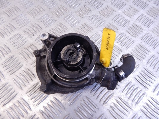 Насос вакуумный BMW X5-series (E53) 11 66 7 795 142