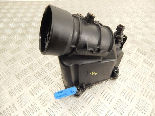 Корпус масляного фильтра BMW 5-series (E60/61) 11 42 7 807 799