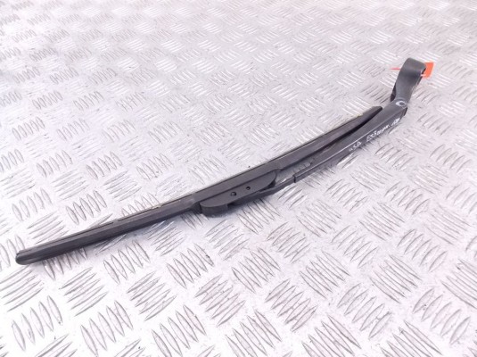 Щеткодержатель задний BMW X5-series (E53) 61 62 7 068 076