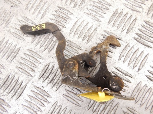 Крюк капота BMW 5-series (E39) 51 23 8 172 164