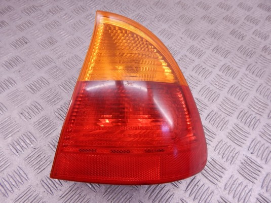 Фонарь задний правый BMW 3-series (E46) 63 21 7 165 880