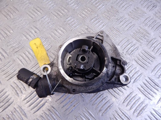 Насос вакуумный BMW X5-series (E53) 11 66 7 786 841