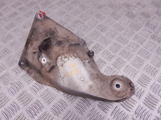 Кронштейн двигателя BMW X5-series (E53) 22 11 6 761 565 Кронштейн двигателя BMW X5-series (E53) 22 11 6 761 565