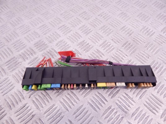 Блок предохранителей BMW 5-series (E39) 61 13 8 366 570