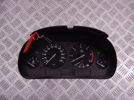 Щиток приборов (приборная панель) BMW 5-series (E39) 62 11 6 903 800