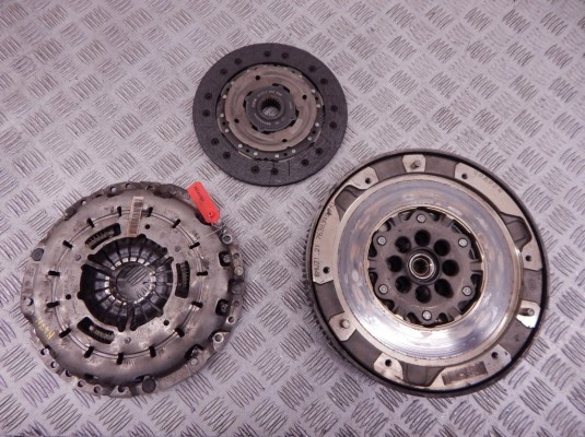 Маховик BMW 1-series (F20/21) 21 20 7 638 349 Маховик BMW 1-series (F20/21) 21 20 7 638 349