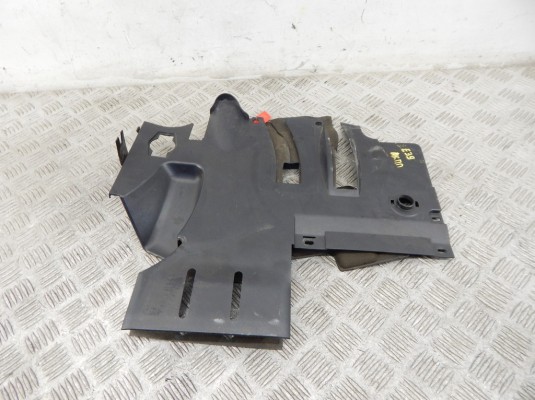 Кожух рулевой колонки BMW 5-series (E39) 51 45 8 233 510