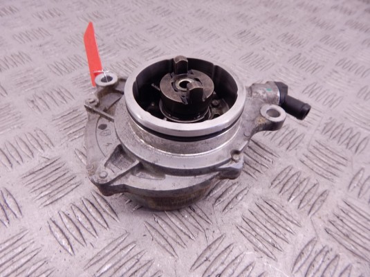 Насос вакуумный BMW 5-series (E39) 11 66 7 786 841