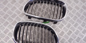 Решетка радиатора BMW 5-series (E60/61) 51 13 7 027 062
