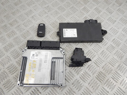 Блок управления двигателем BMW 3-series (E90/91/92) 13 61 7 810 000