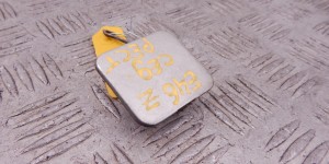 Заглушка (решетка) в бампер задний BMW 3-series (E46) 51 12 0 030 516