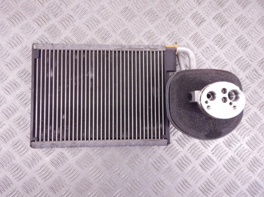Испаритель кондиционера BMW 7-series (F01/02) 64 11 9 383 678