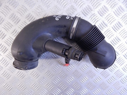 Патрубок интеркулера BMW 5-series (E60/61) 13 71 7 803 843