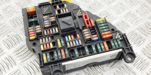 Блок предохранителей BMW 7-series (F01/02) 61 14 9 151 322