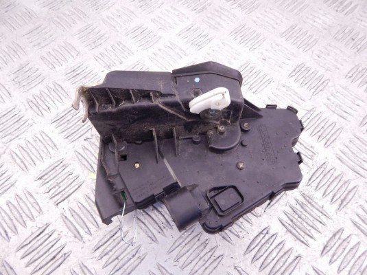Замок двери передней правой BMW 3-series (E46) 51 21 7 011 244