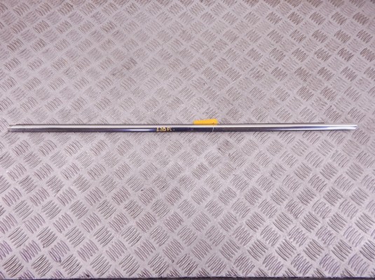 Молдинг стекла двери передней левой наружный BMW 5-series (E39) 51 21 8 204 387 Молдинг стекла двери передней левой наружный BMW 5-series (E39) 51 21 8 204 387