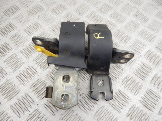 Петля крышки багажника BMW 5-series (E39) 41 62 8 227 946 Петля крышки багажника BMW 5-series (E39) 41 62 8 227 946