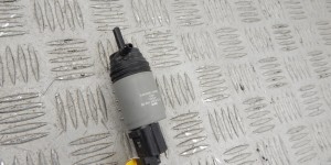 Насос (моторчик) омывателя стекла BMW 5-series (E60/61) 67 12 6 934 159 Насос (моторчик) омывателя стекла BMW 5-series (E60/61) 67 12 6 934 159