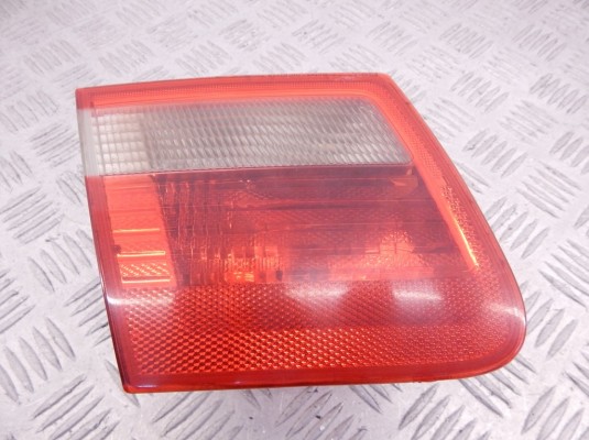 Фонарь крышки багажника левый BMW 3-series (E46) 63 21 8 368 759