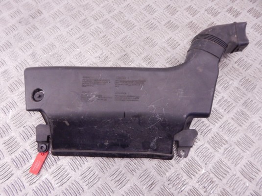 Воздухозаборник BMW 3-series (E46) 13 71 7 501 988 Воздухозаборник BMW 3-series (E46) 13 71 7 501 988