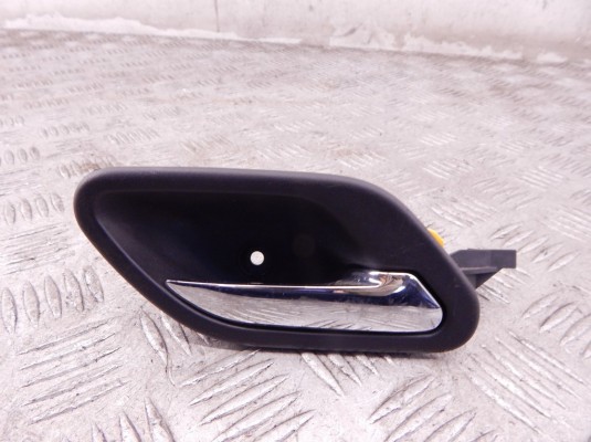 Ручка внутренняя задняя правая BMW 5-series (E39) 51 21 8 125 514 Ручка внутренняя задняя правая BMW 5-series (E39) 51 21 8 125 514
