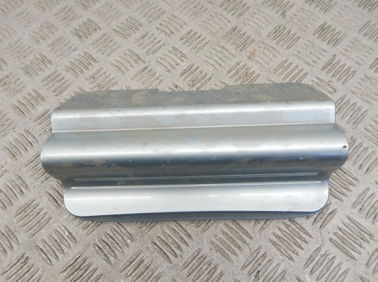 Заглушка (решетка) в бампер задний BMW 5-series (E39) 51 12 8 221 586