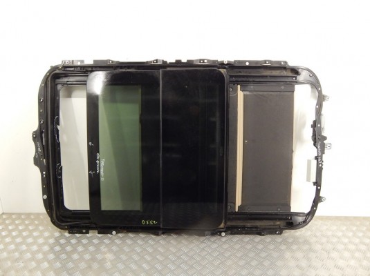 Люк BMW 3-series (E90/91/92) Люк BMW 3-series (E90/91/92)