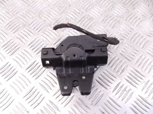 Замок багажника BMW 3-series (E46) 51 24 8 196 401