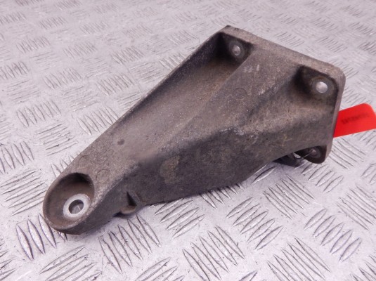 Кронштейн двигателя BMW 1-series (E87) 22 11 6 760 310