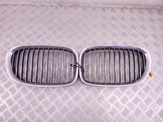 Решетка радиатора BMW 7-series (F01/02) 51 11 7 184 152