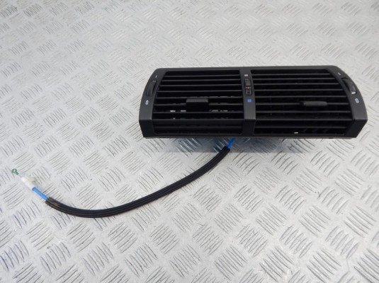 Дефлектор обдува салона BMW X5-series (E53) 64 22 8 402 221
