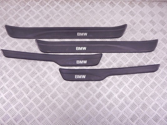 Накладка на порог BMW 3-series (E90/91/92) 51 47 7 060 279