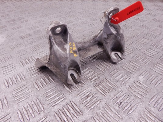 Кронштейн КПП BMW 3-series (F30/31) 22 32 6 796 613