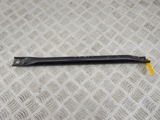 Распорка стоек BMW 7-series (F01/02) 51 71 7 180 319 Распорка стоек BMW 7-series (F01/02) 51 71 7 180 319