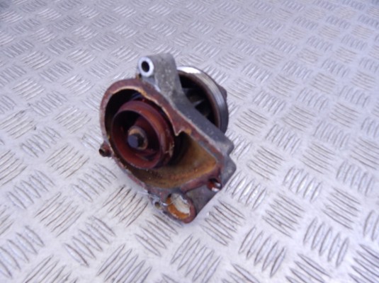 Помпа BMW 5-series (E39) 11 51 0 393 730