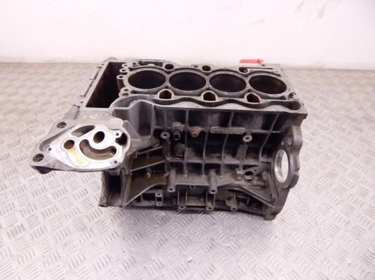 Блок цилиндров BMW 3-series (E46) 11 11 7 536 186