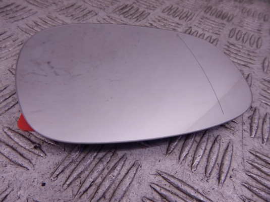 Стекло зеркала наружного правого BMW 3-series (E90/91/92) 51 16 7 252 894 Стекло зеркала наружного правого BMW 3-series (E90/91/92) 51 16 7 252 894