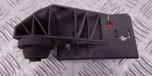 Кронштейн BMW 3-series (F30/31) 13 71 8 515 794 Кронштейн BMW 3-series (F30/31) 13 71 8 515 794