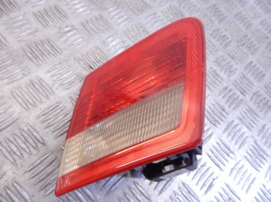 Фонарь крышки багажника правый BMW 3-series (E46) 63 21 8 368 760