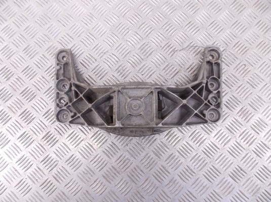 Кронштейн КПП BMW 5-series (E60/61) 22 31 6 761 106