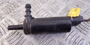 Насос (моторчик) омывателя фар BMW 5-series (E60/61) 67 12 8 377 613
