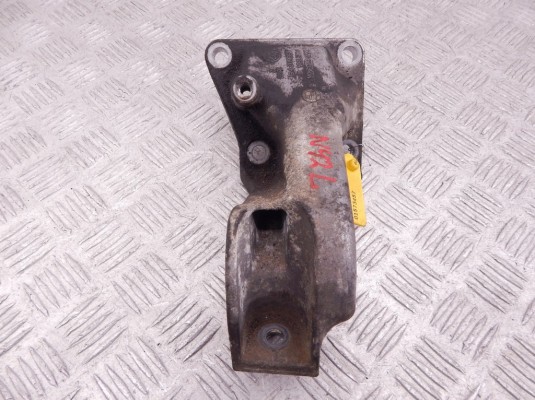 Кронштейн двигателя BMW 3-series (E46) 22 11 6 759 487