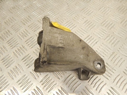 Кронштейн двигателя BMW 1-series (F20/21) 22 11 6 788 608