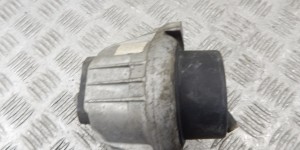 Подушка крепления КПП BMW 1-series (E87) 22 11 6 773 742 Подушка крепления КПП BMW 1-series (E87) 22 11 6 773 742