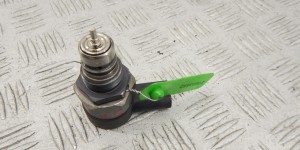 Датчик давления топлива BMW 7-series (E65/66) 13 53 7 805 734 Датчик давления топлива BMW 7-series (E65/66) 13 53 7 805 734