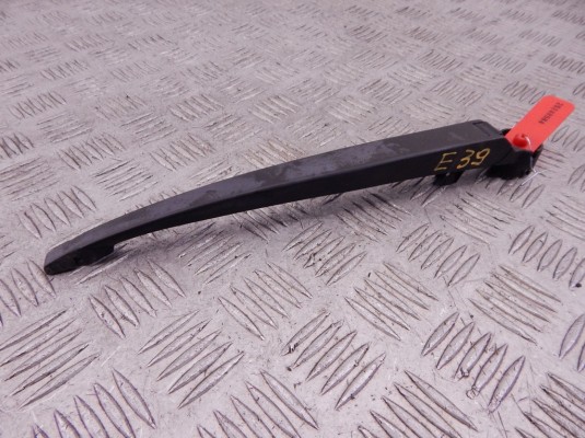 Щеткодержатель задний BMW 5-series (E39) 61 62 8 221 453 Щеткодержатель задний BMW 5-series (E39) 61 62 8 221 453