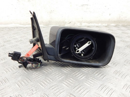 Зеркало наружное правое BMW 5-series (E39) 51 16 8 184 836