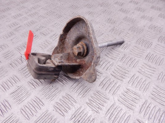 Кронштейн BMW 7-series (F01/02) 33 31 6 798 811